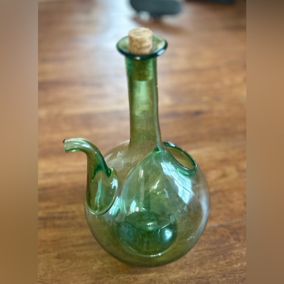 Vtg HAND BLOWN GREEN GLASS WINE BOTTLE DECANTER FROM ITALY Carafe Ice Chamber